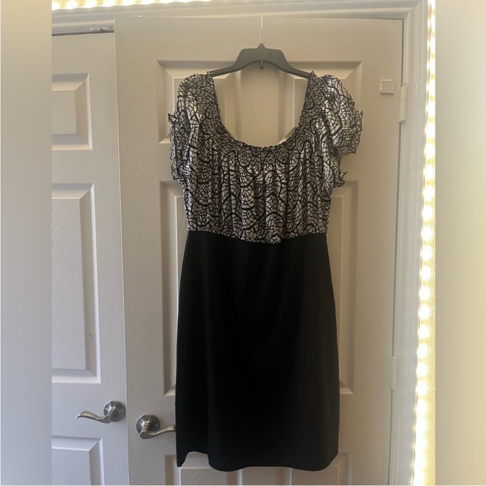 Metrostyle Black and White Dress